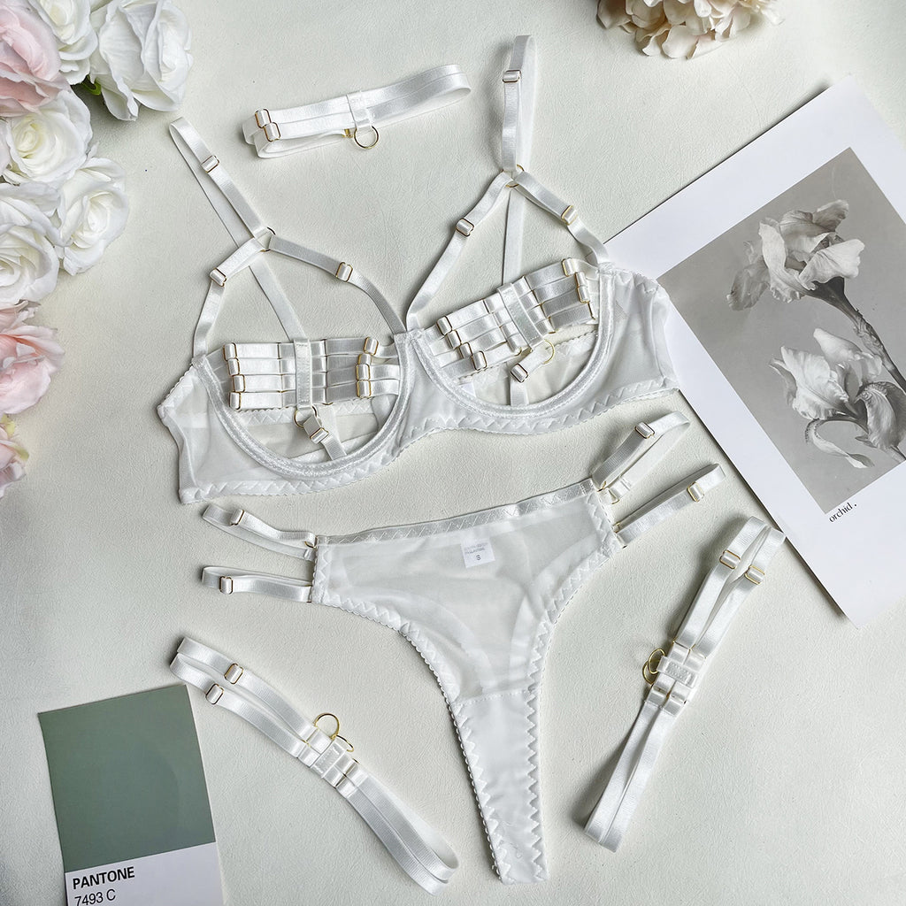 Fashionable Lace-Up Lingerie Set with Complex Design